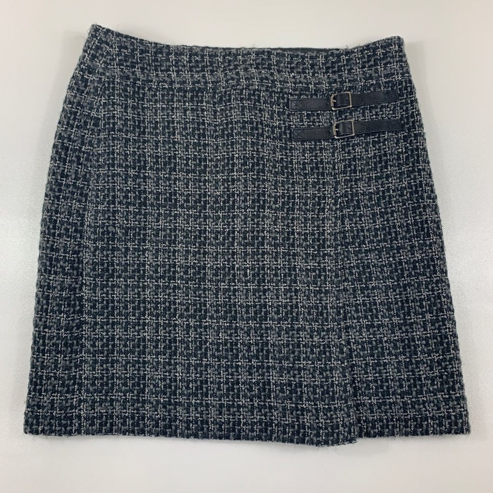 3For$20 Loft Skirt Black Gray Tweed size:0 Petite